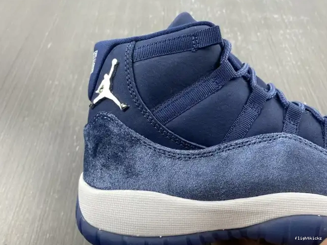 Air Navy WMNS Velvet 11 Midnight AR0715-441 Jordan 0704